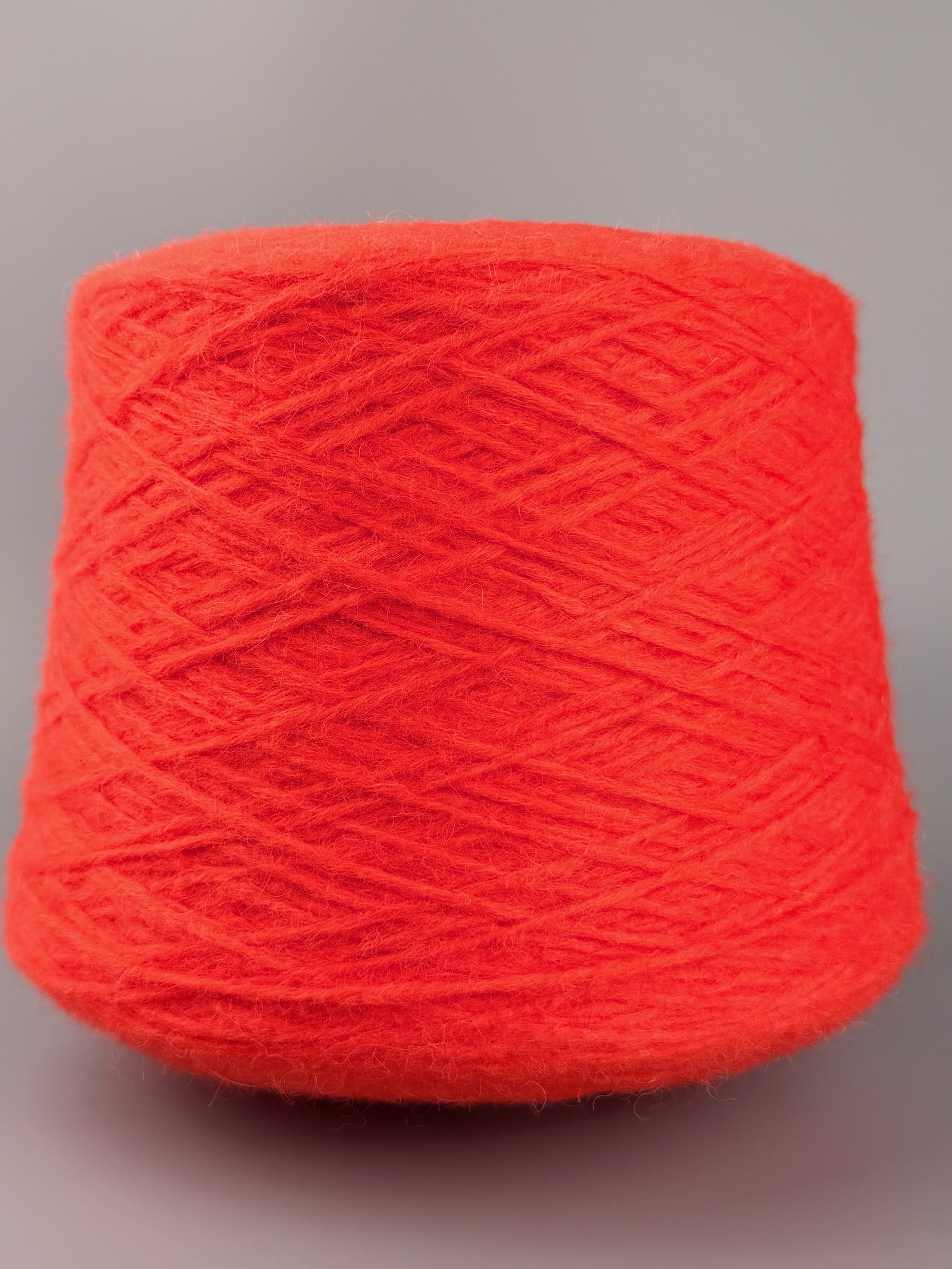 Art. Bob 260m/100g – Filato Cashmere e Suri Alpaca col. Arancione corallo foto 2